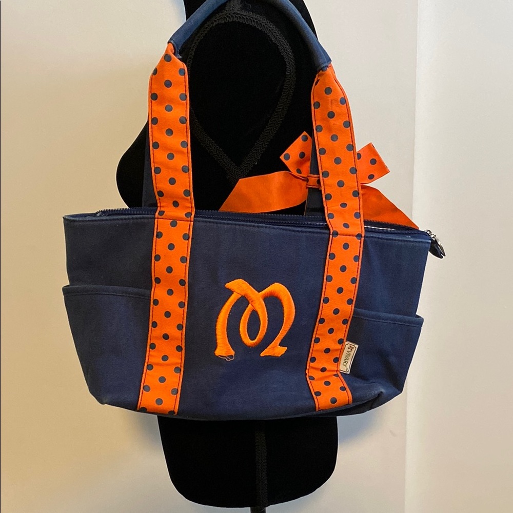 Monogrammed shoulder bag by Vivary.